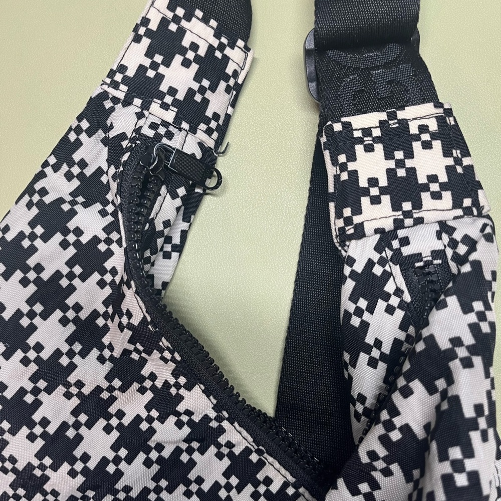 Baggu Pixel Gingham Medium Crescent - image 5